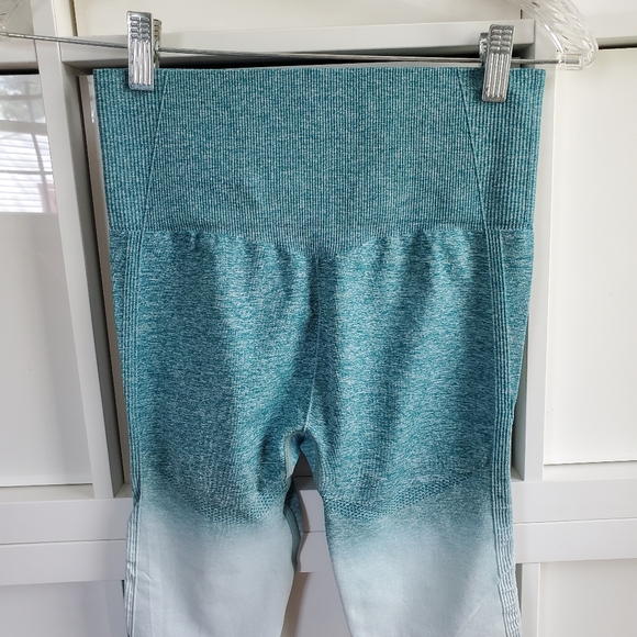 GYMSHARK Ombre Women’s Legging Size Small - Picture 4 of 9